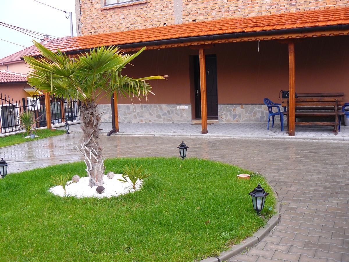 Guest House Nani Asenovgrad ภายนอก รูปภาพ