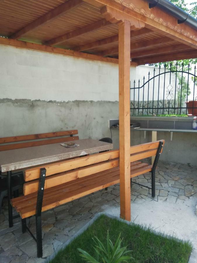 Guest House Nani Asenovgrad ภายนอก รูปภาพ