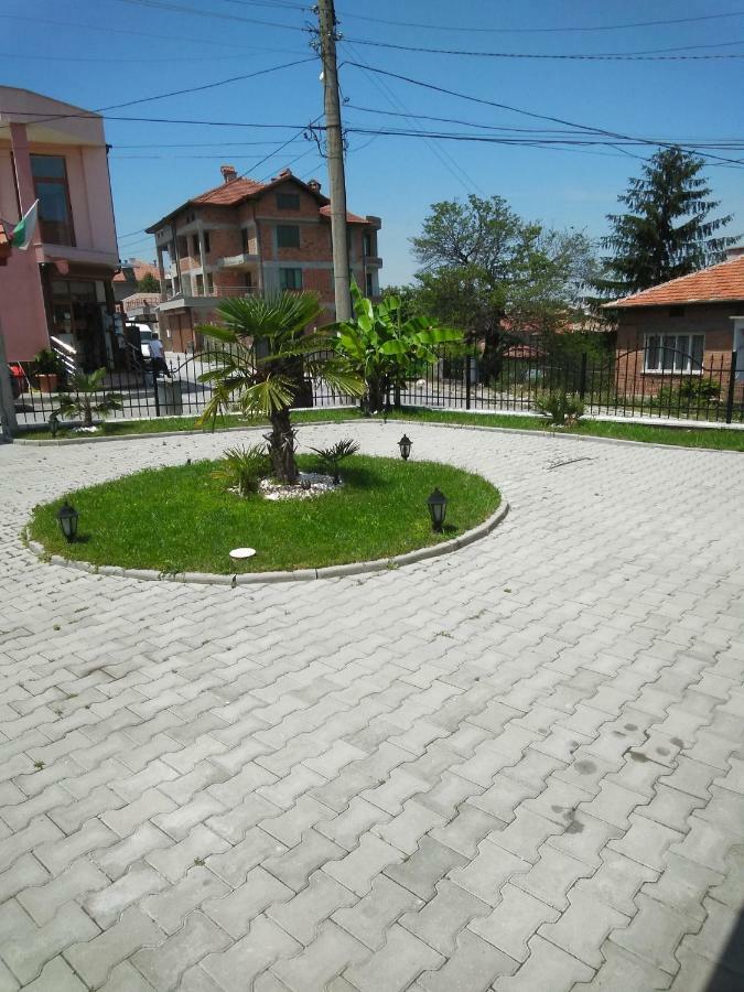 Guest House Nani Asenovgrad ภายนอก รูปภาพ
