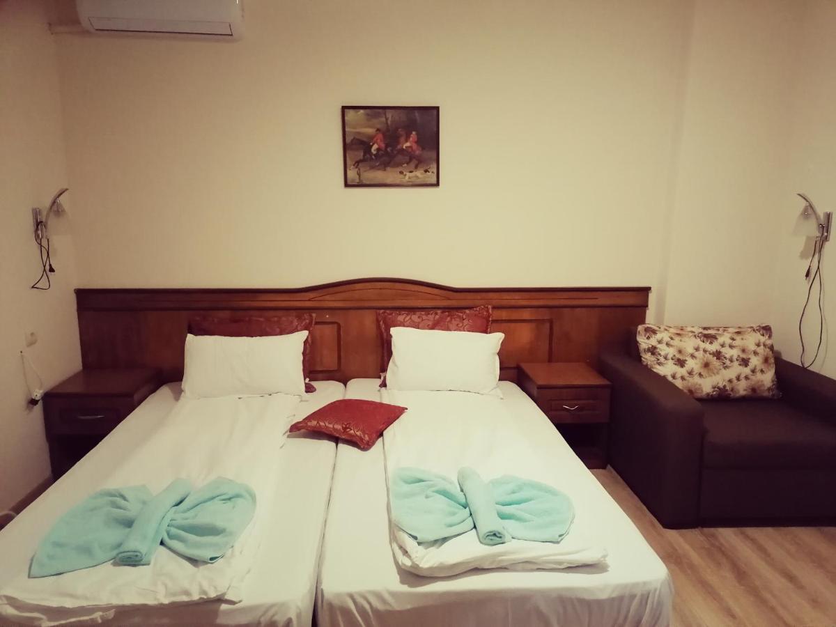 Guest House Nani Asenovgrad ภายนอก รูปภาพ