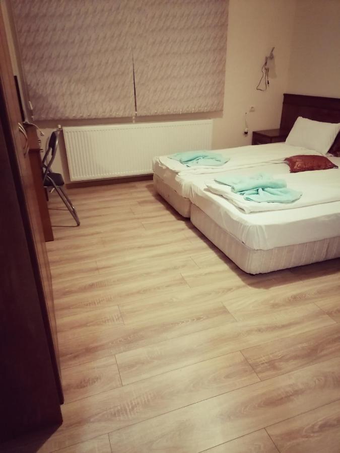 Guest House Nani Asenovgrad ภายนอก รูปภาพ